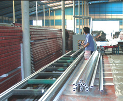 鋁塑復(fù)合生產(chǎn)車間